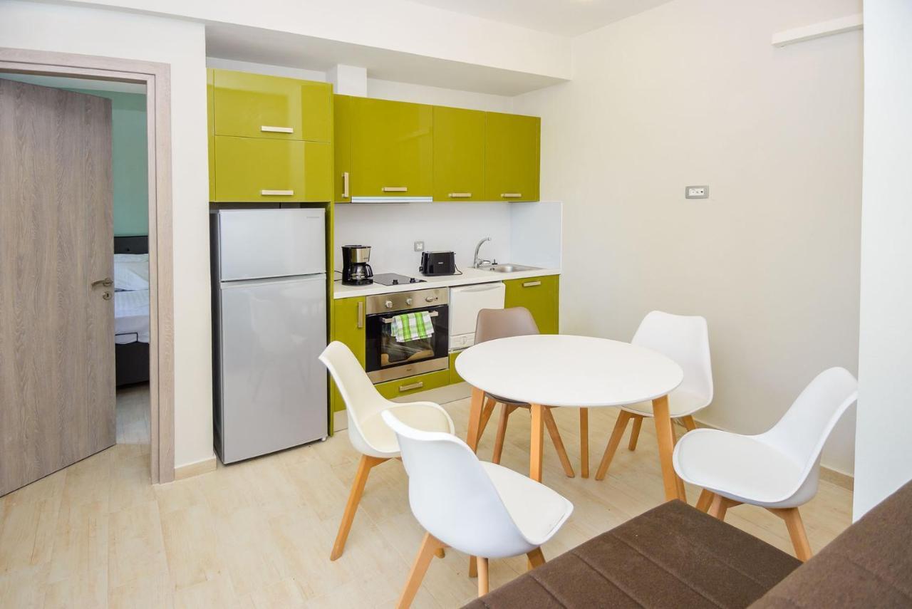 Tzogias Apartments Pan 拉瑟 外观 照片