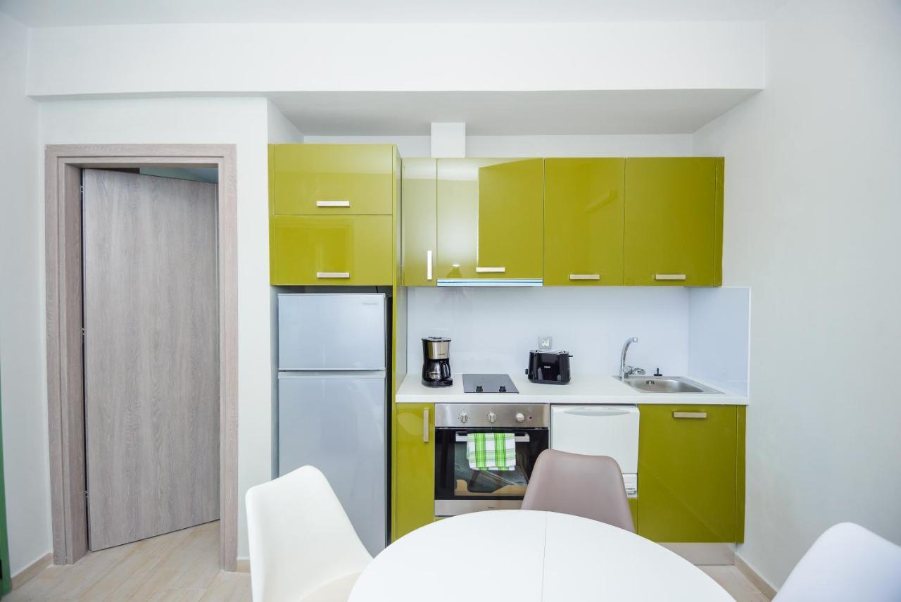 Tzogias Apartments Pan 拉瑟 外观 照片